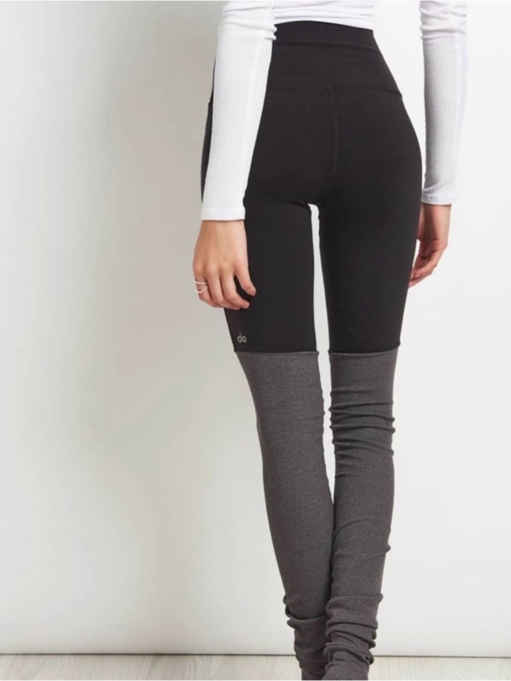 ALO Yoga Goddess Ruched Black Gray Leggings Women’s Size Small
